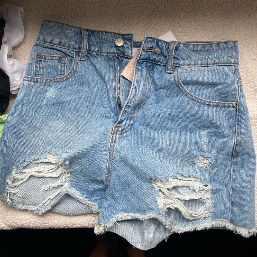 NWT tiger mist Jean shorts size medium